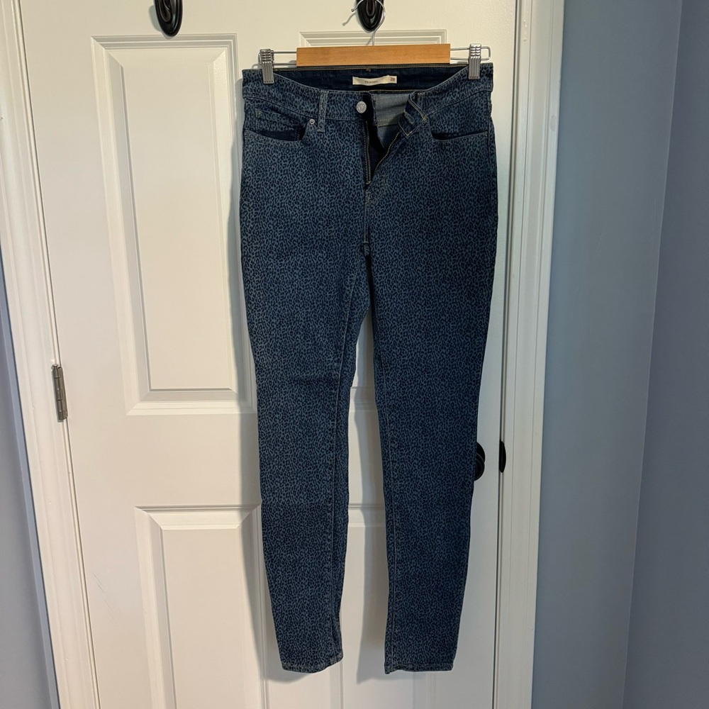NWOT Levi’s 711 cheetah print‎ skinny jean - size 28